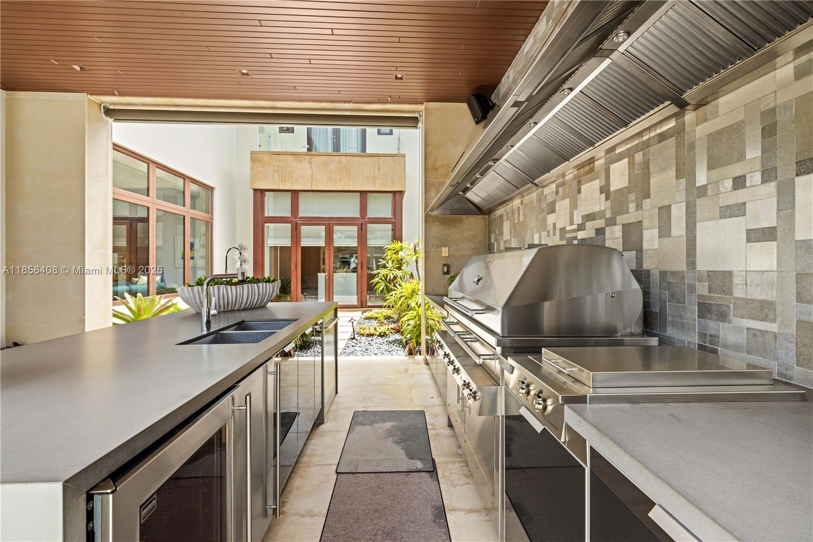 GABLES ESTATES NO 3 - Residential Lease