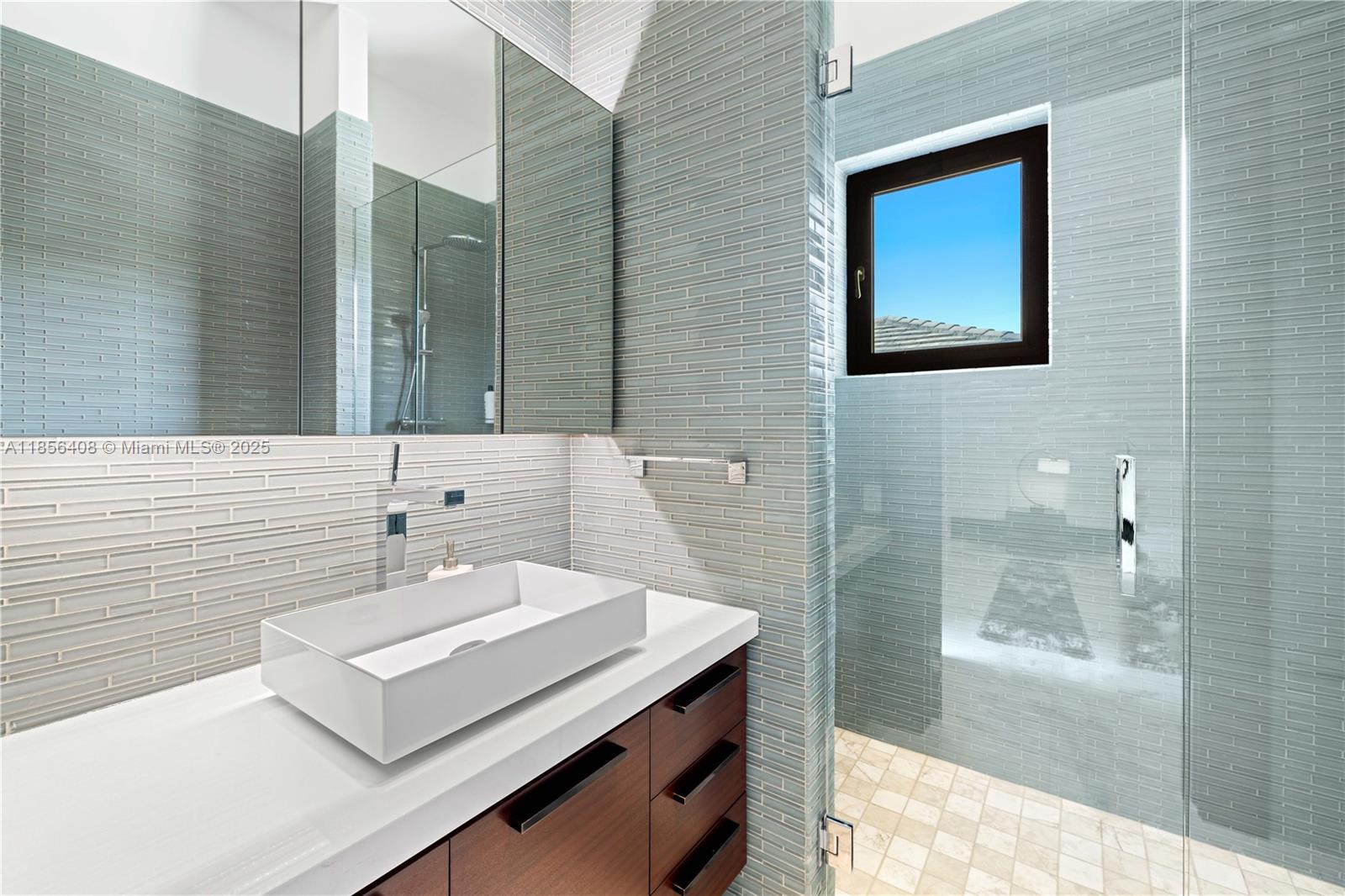 GABLES ESTATES NO 3 - Residential Lease