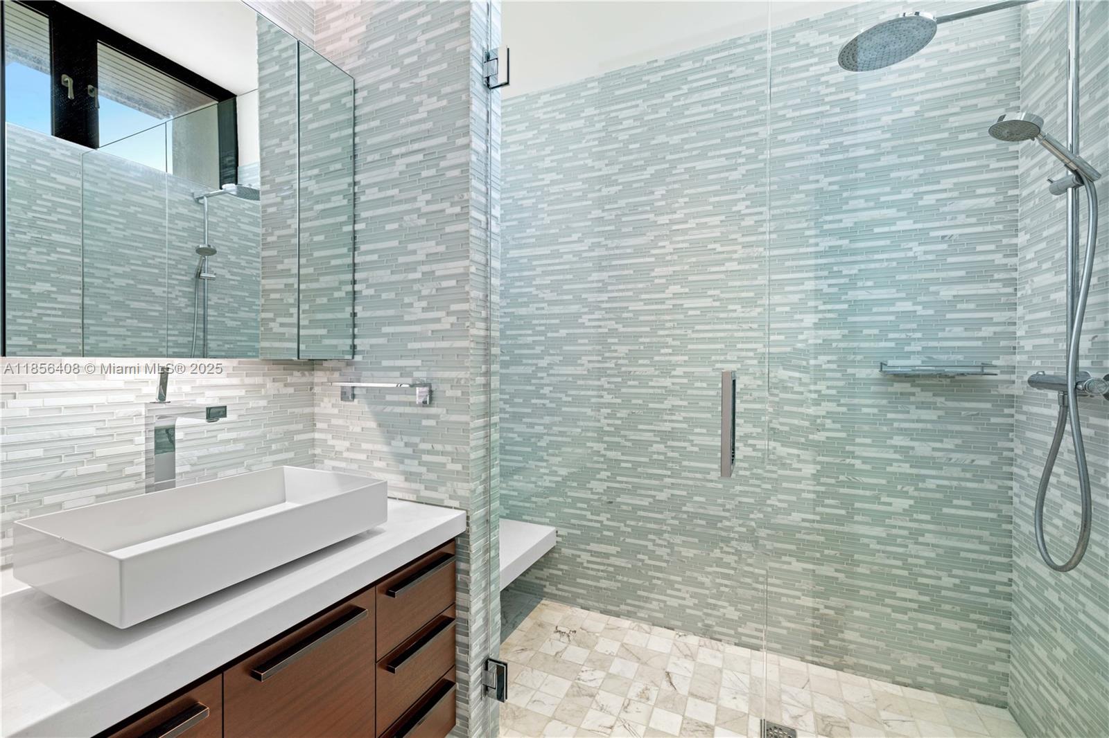 GABLES ESTATES NO 3 - Residential Lease