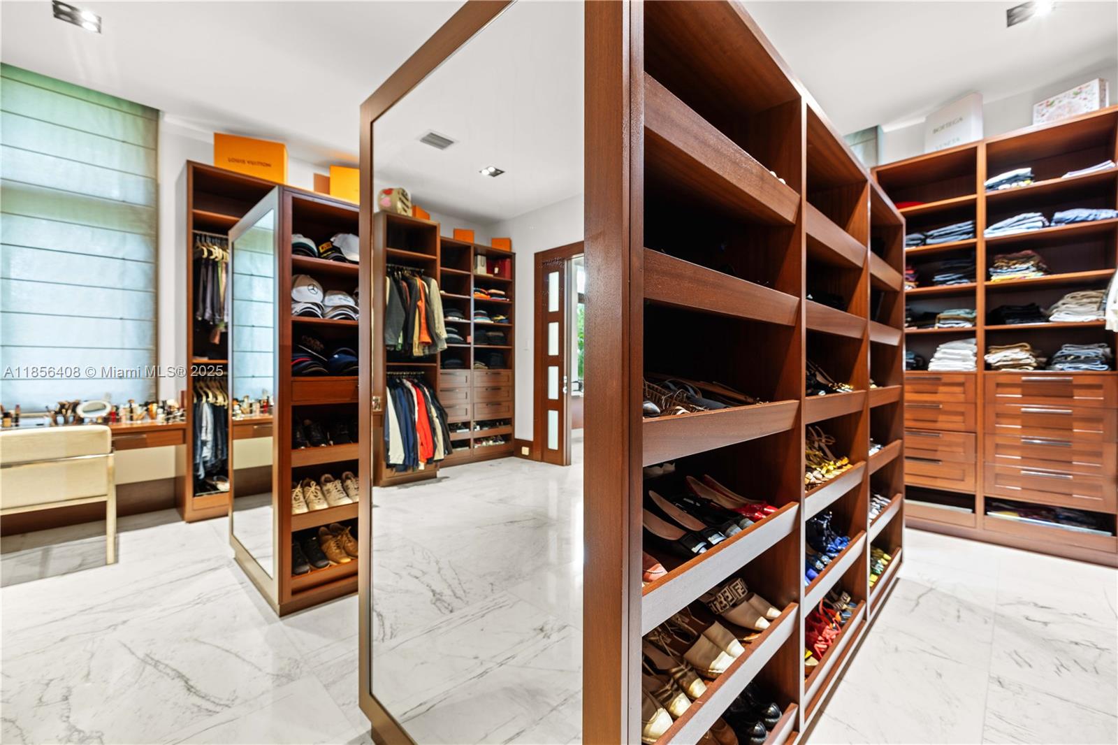 GABLES ESTATES NO 3 - Residential Lease