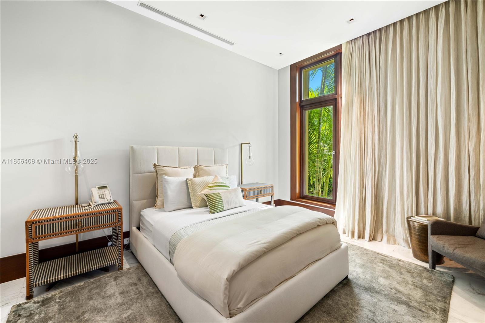 GABLES ESTATES NO 3 - Residential Lease