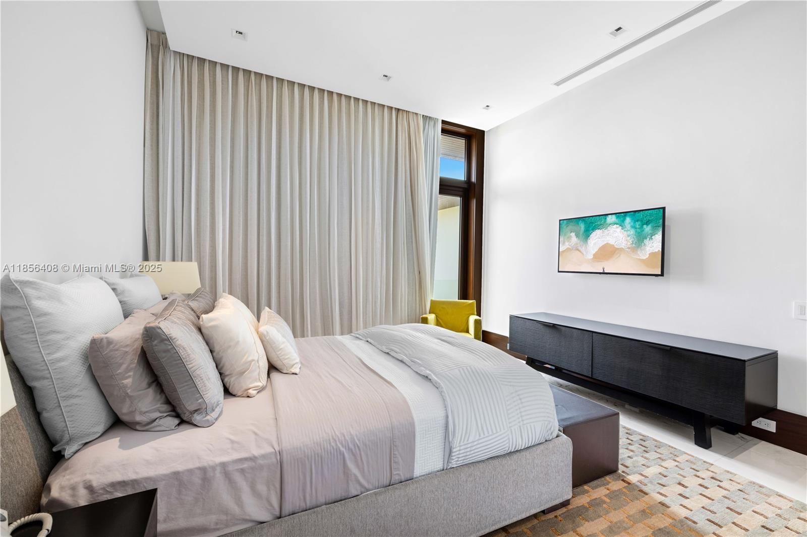 GABLES ESTATES NO 3 - Residential Lease