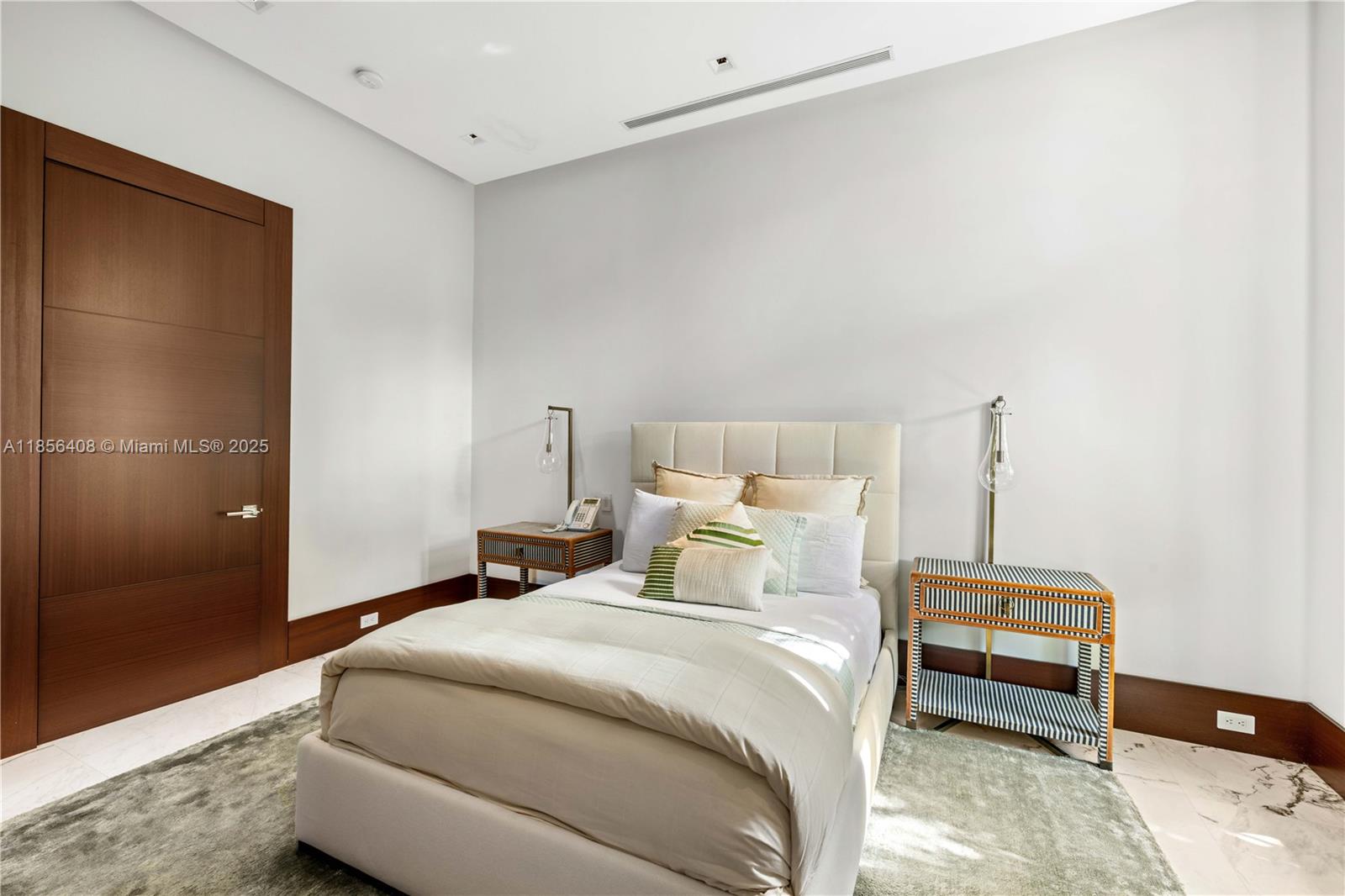 GABLES ESTATES NO 3 - Residential Lease