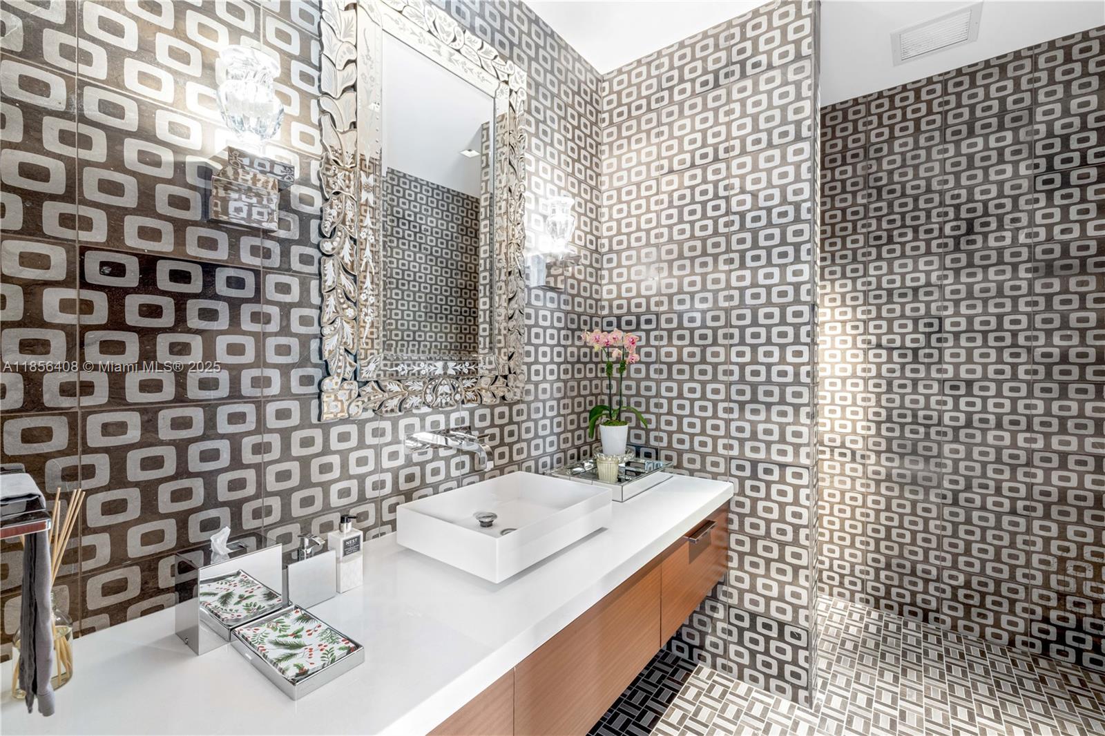 GABLES ESTATES NO 3 - Residential Lease