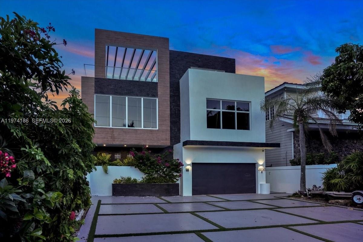 LAUDERDALE BEACH - Residential