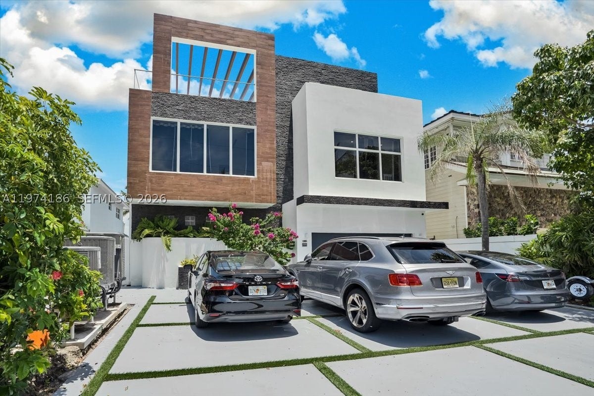 3036 N Atlantic Blvd