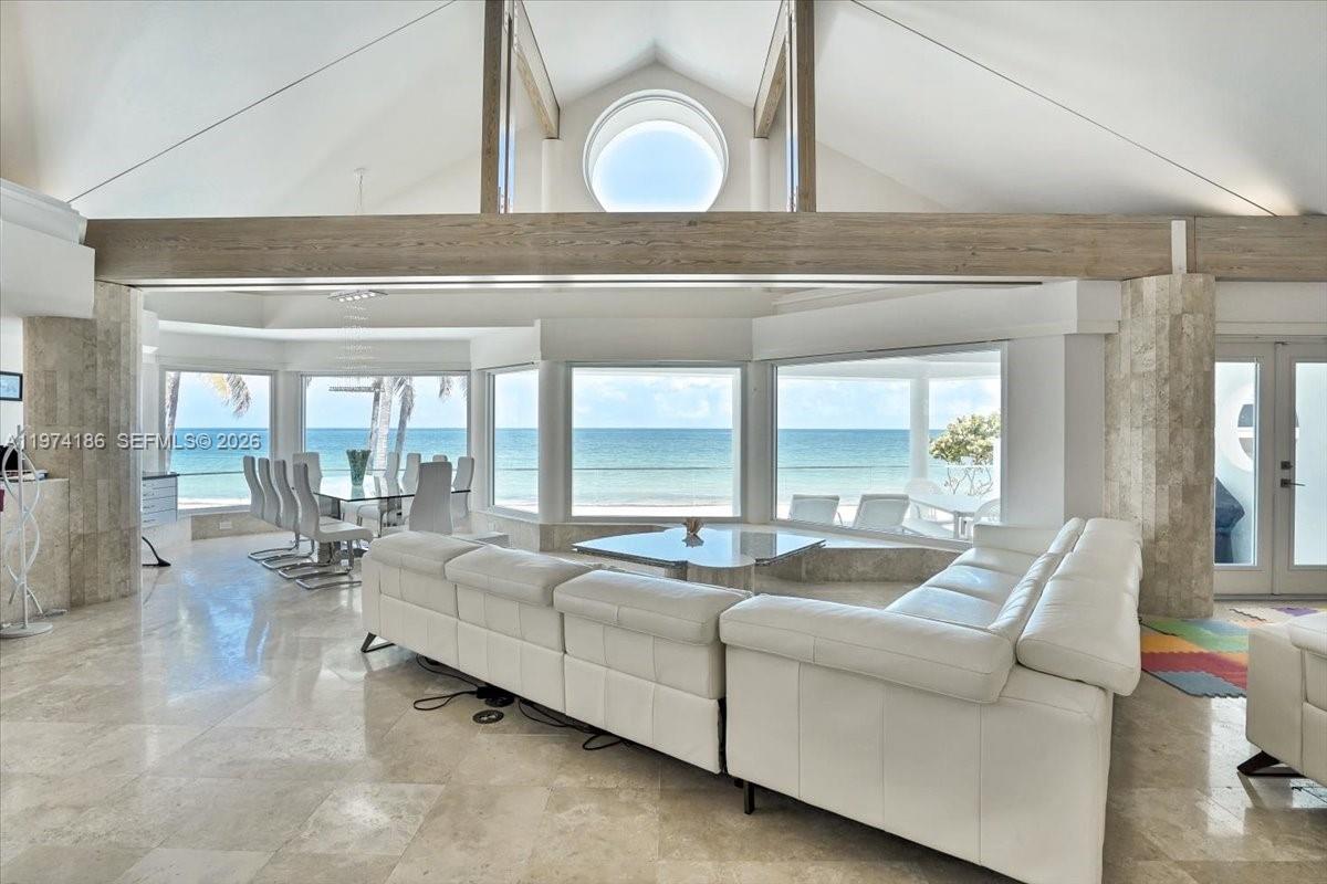 LAUDERDALE BEACH - Residential