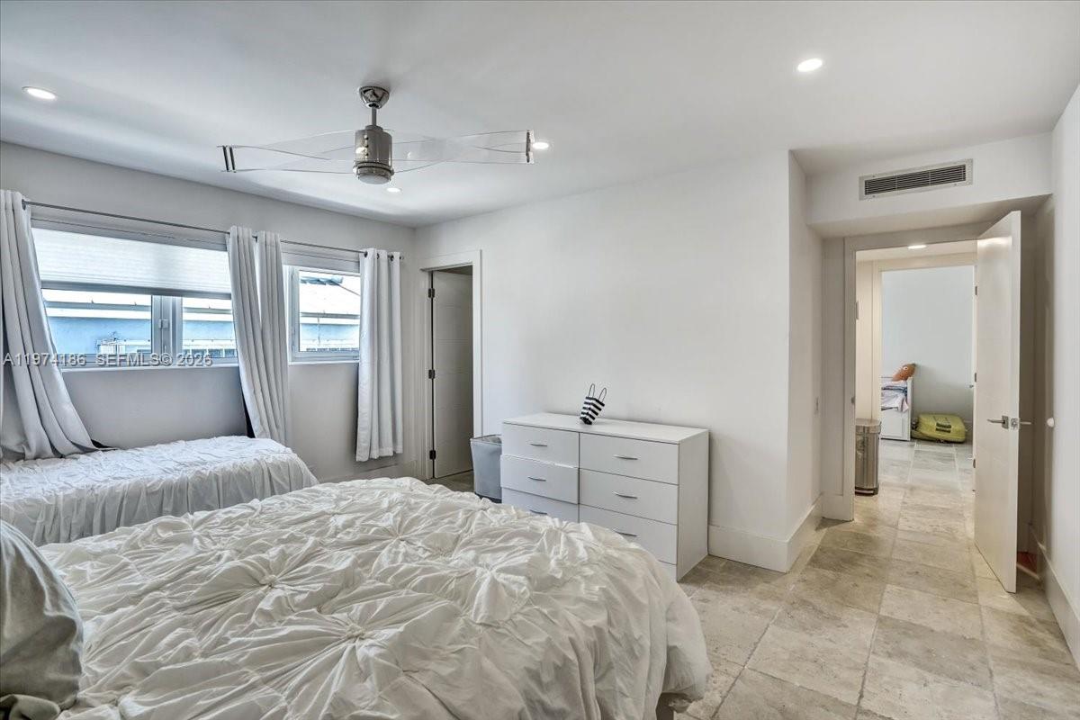 LAUDERDALE BEACH - Residential