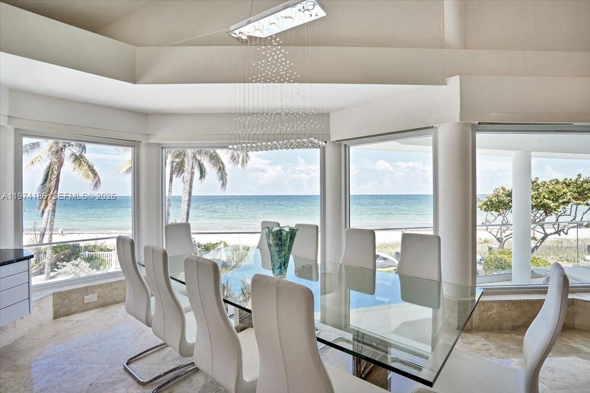 LAUDERDALE BEACH - Residential