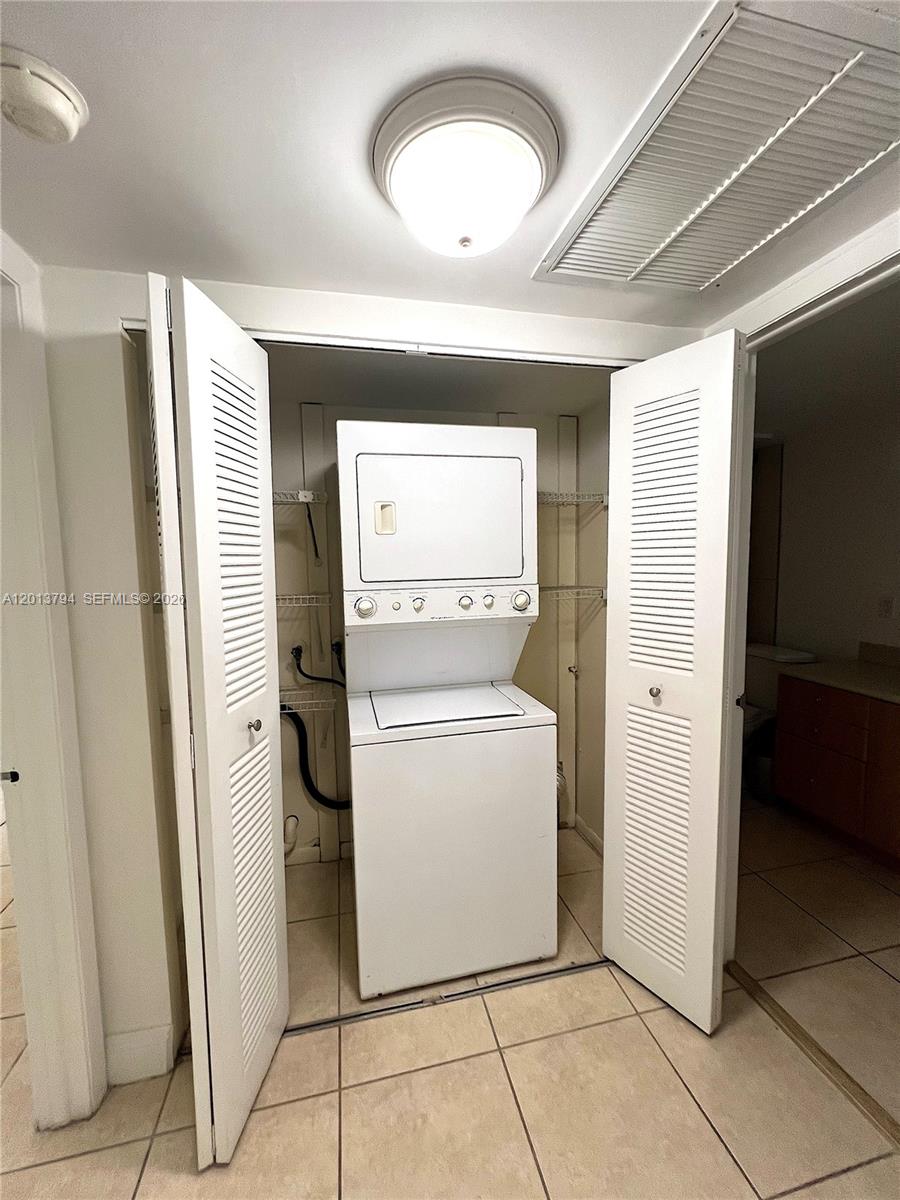 LAS VISTAS AT DORAL CONDO - Residential