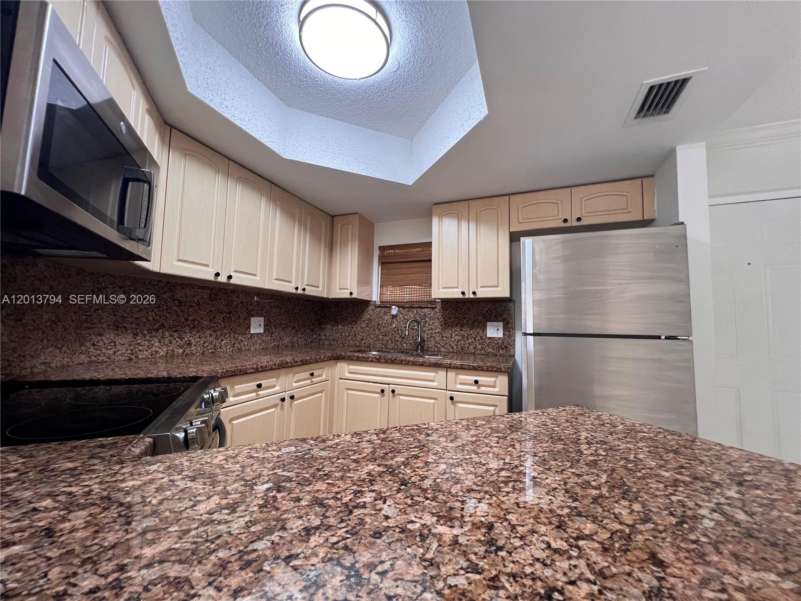 LAS VISTAS AT DORAL CONDO - Residential