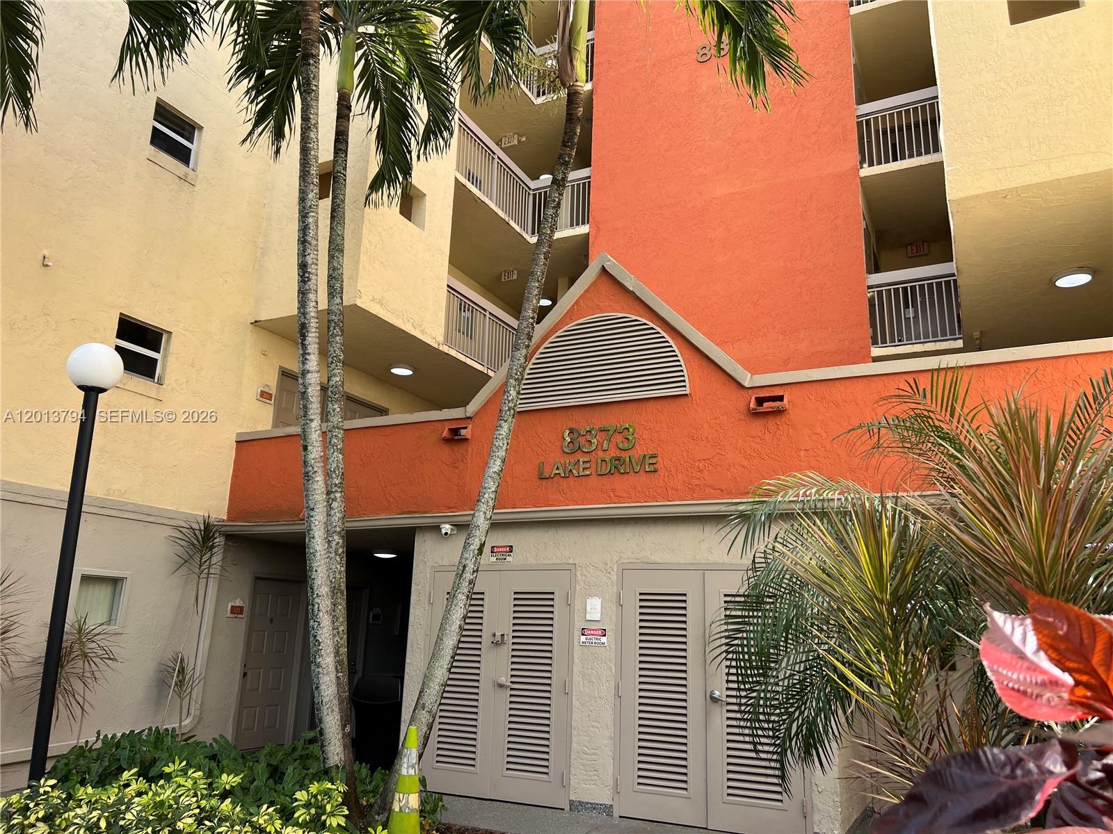 LAS VISTAS AT DORAL CONDO - Residential