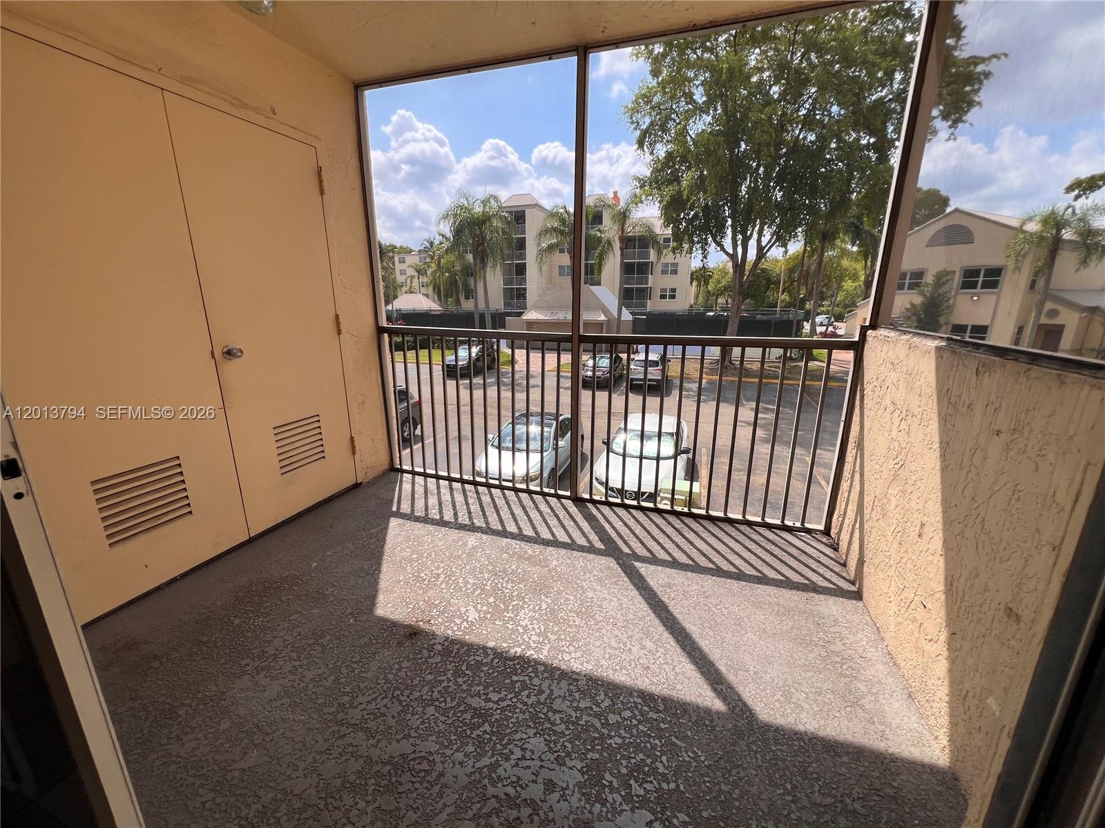 LAS VISTAS AT DORAL CONDO - Residential