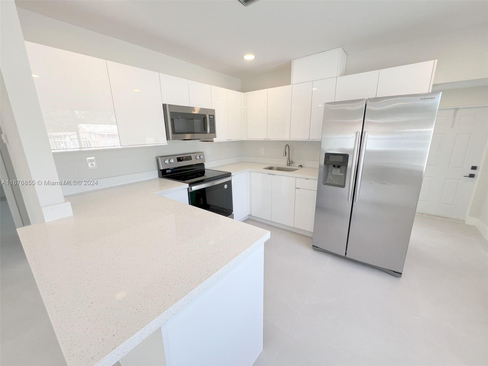 PINEWOOD PARK EXTENSION - Residential Lease