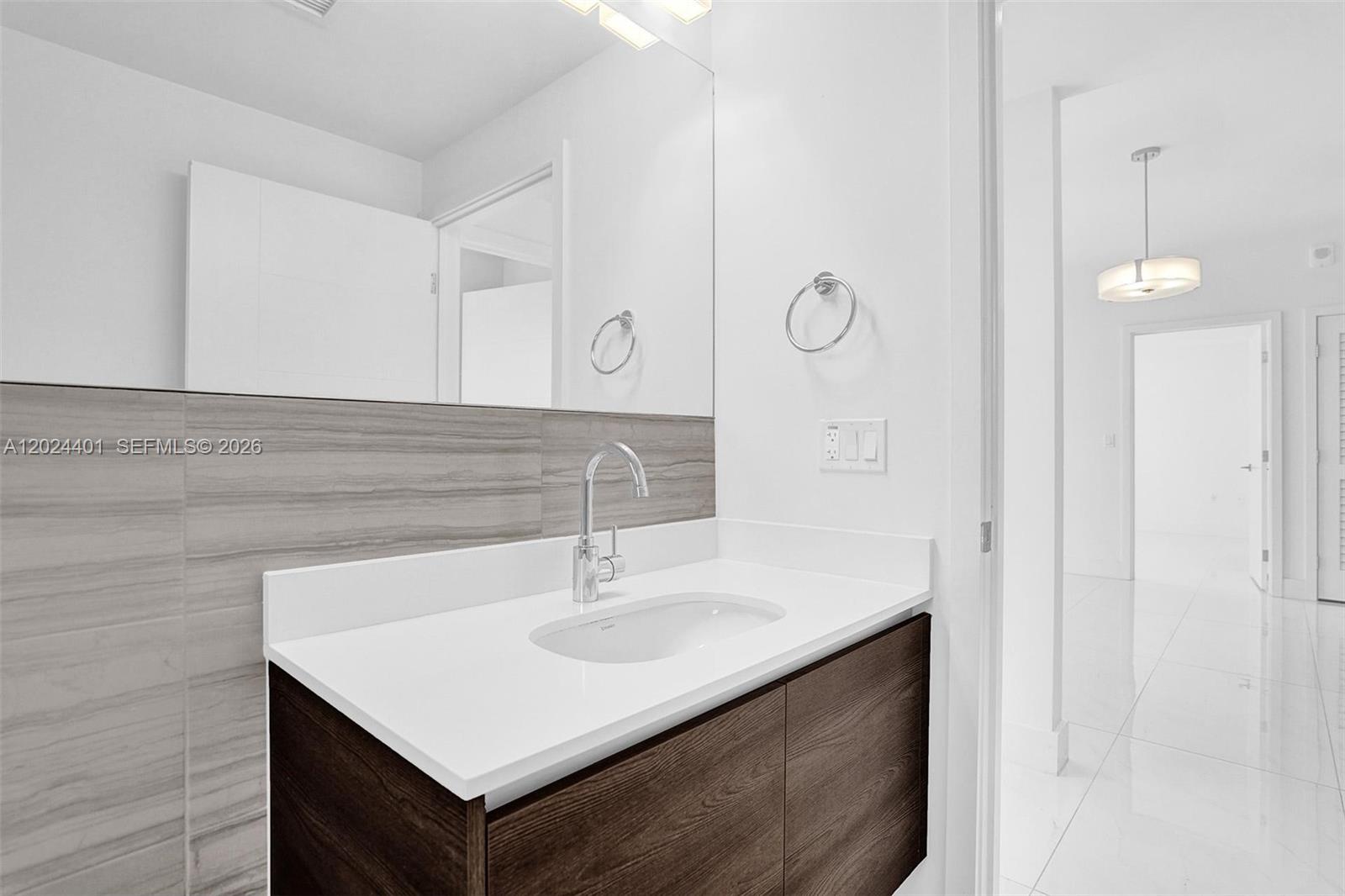 MERRICK MANOR - Residential Lease