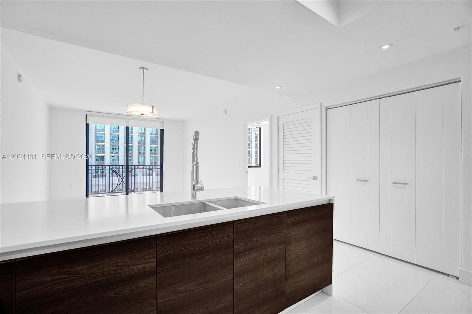 MERRICK MANOR - Residential Lease