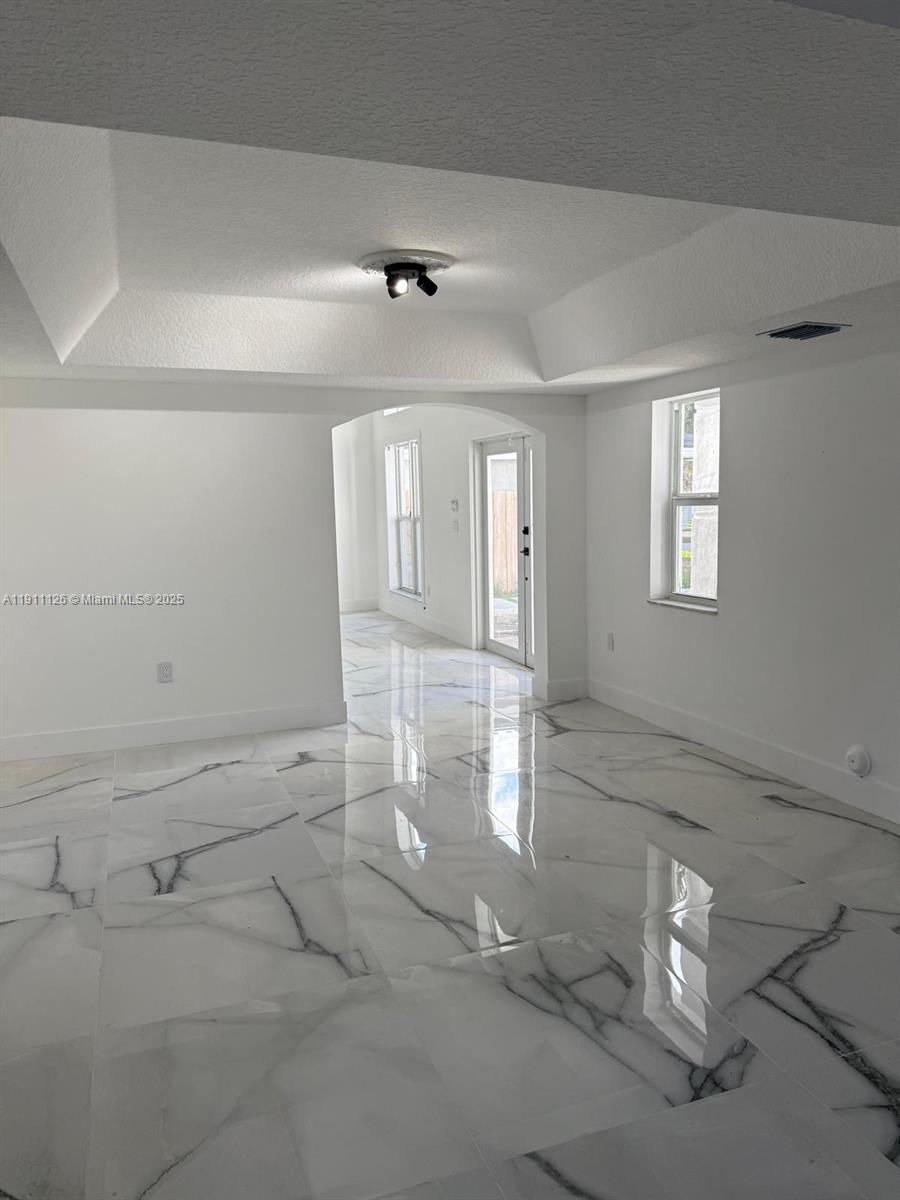 CORAL REEF NURSERIES SEC - Residential Lease