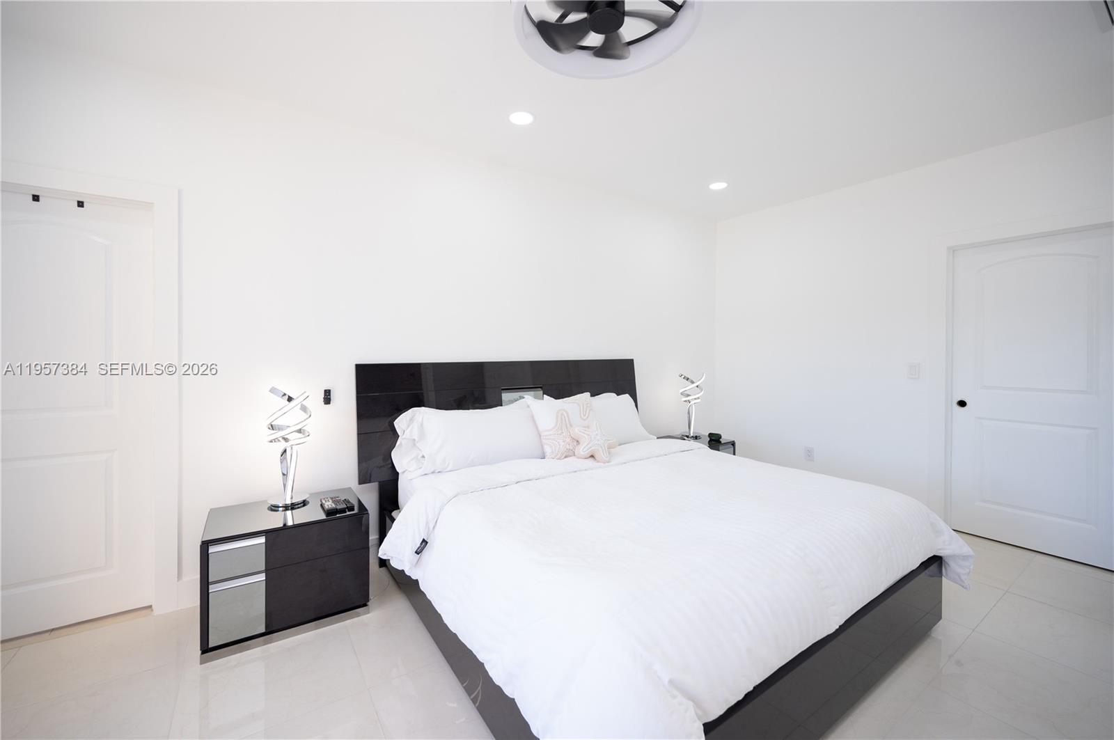 VILLAS AT THE RENAISSANCE - Residential