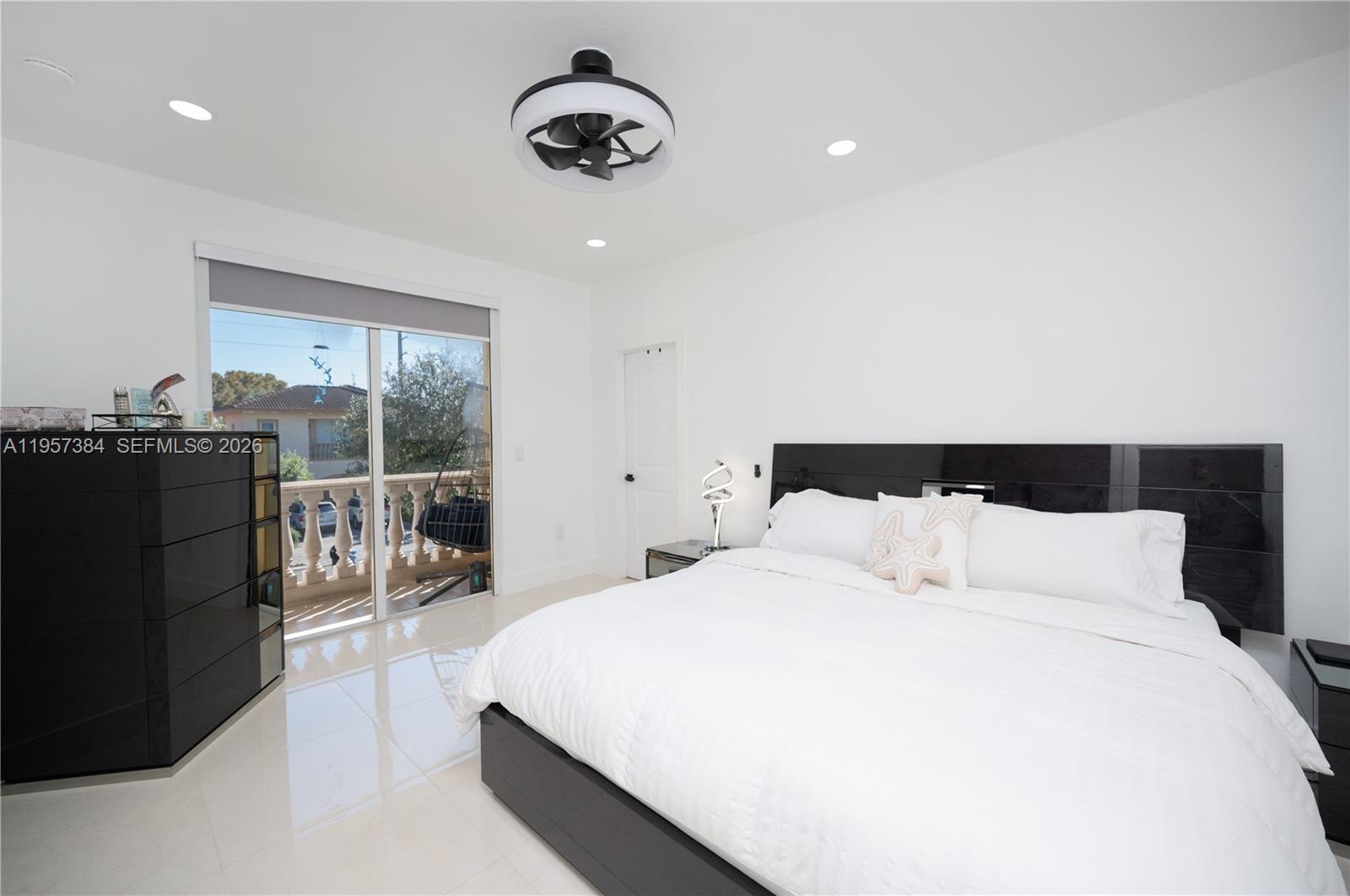 VILLAS AT THE RENAISSANCE - Residential