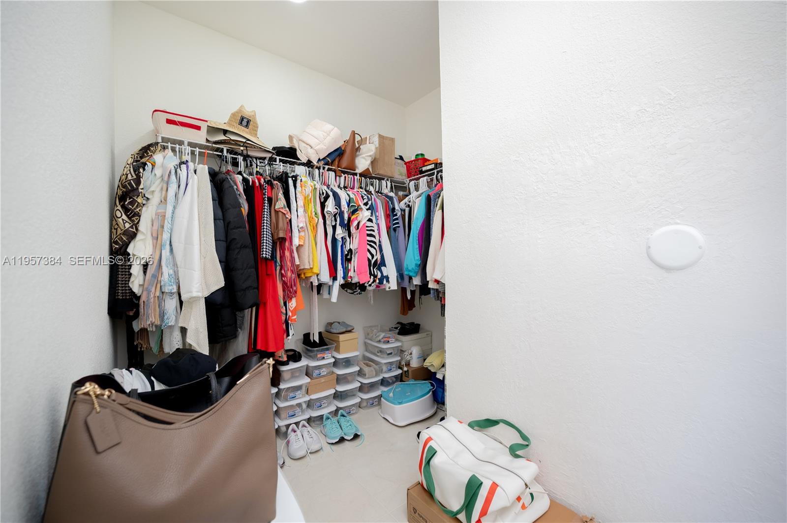 VILLAS AT THE RENAISSANCE - Residential