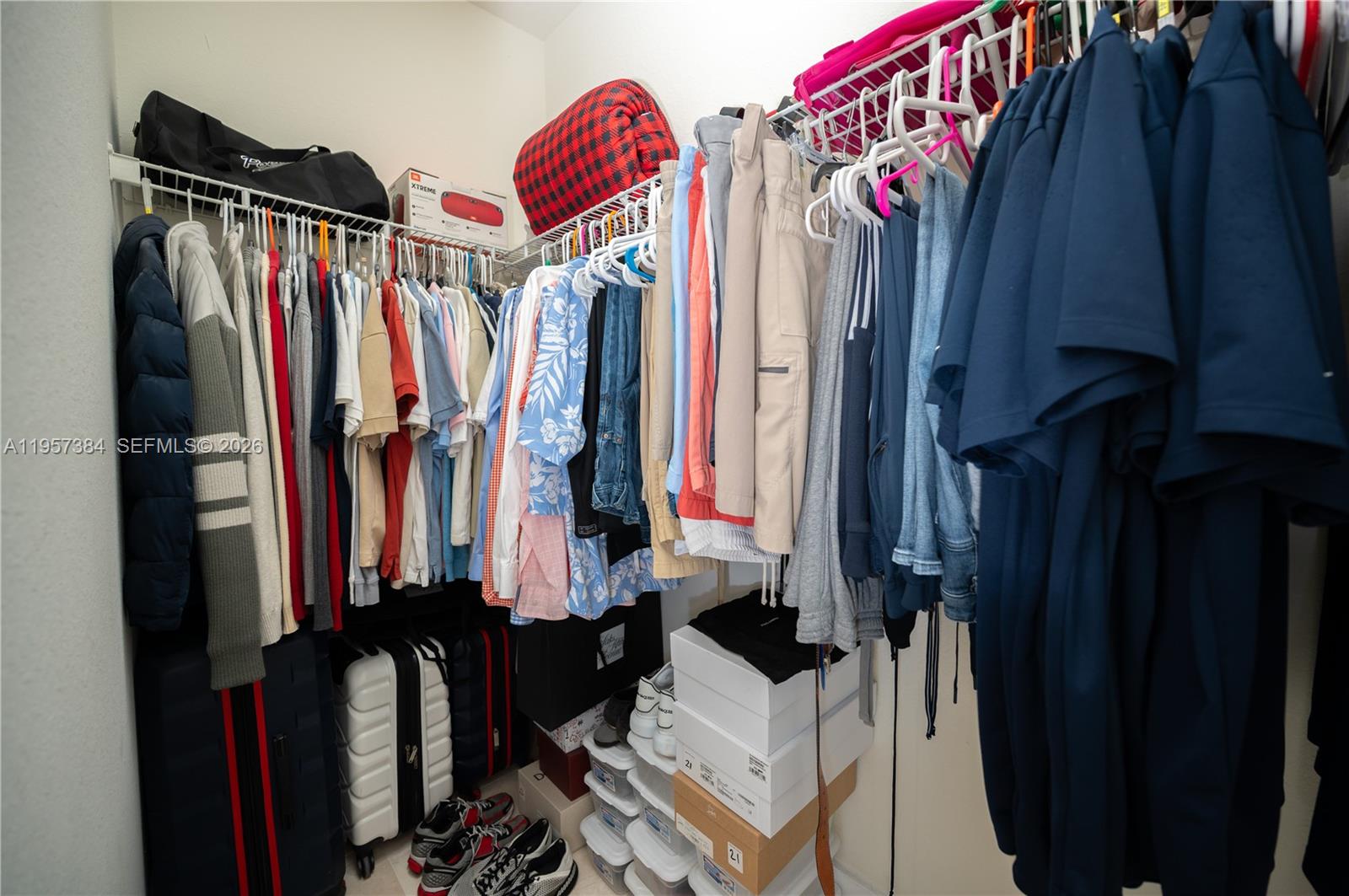 VILLAS AT THE RENAISSANCE - Residential