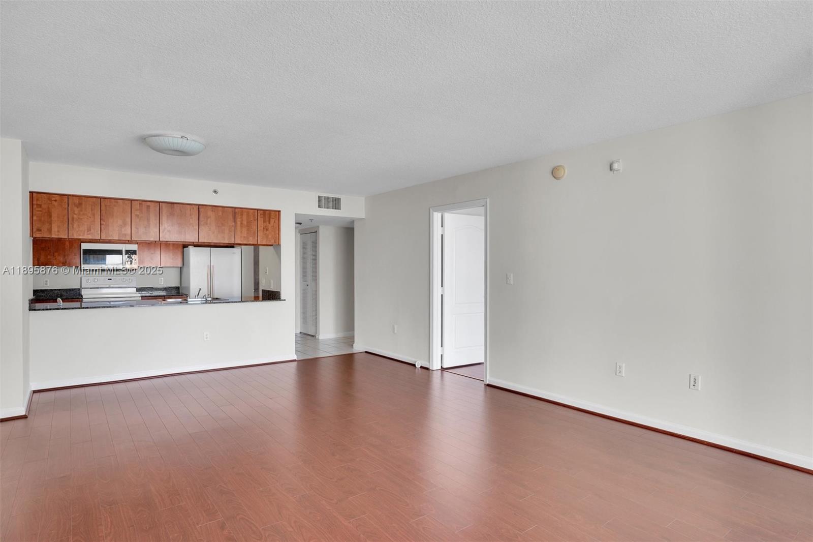 1200 Brickell Bay Dr 2821