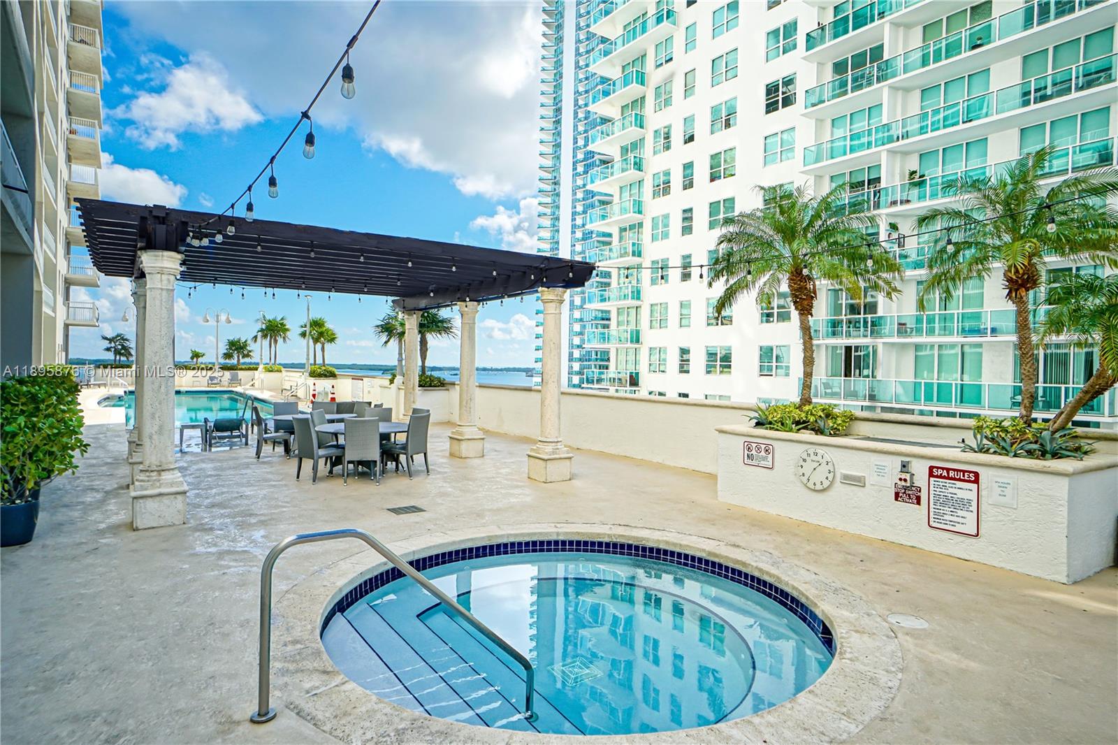 THE CLUB AT BRICKELL BAY - Residential