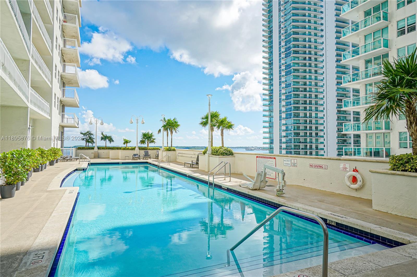 THE CLUB AT BRICKELL BAY - Residential
