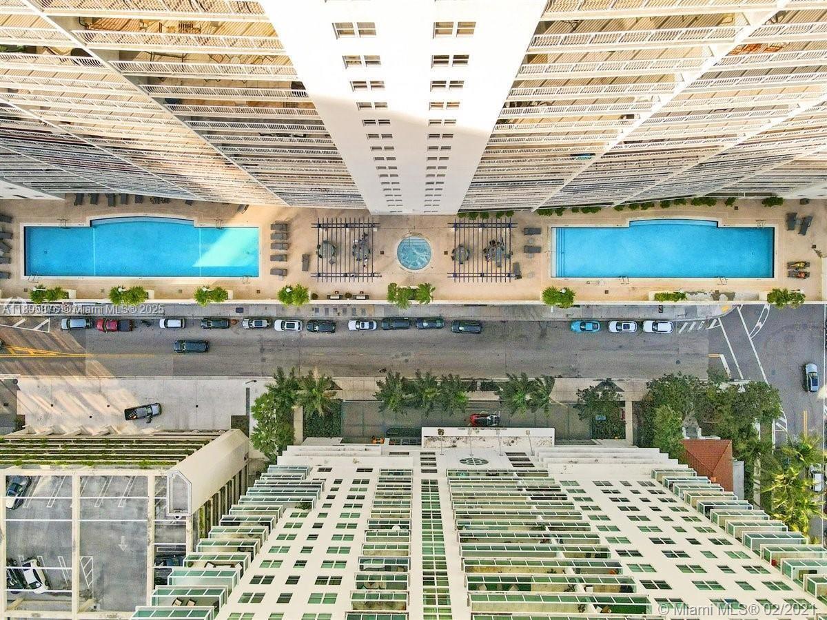 THE CLUB AT BRICKELL BAY - Residential