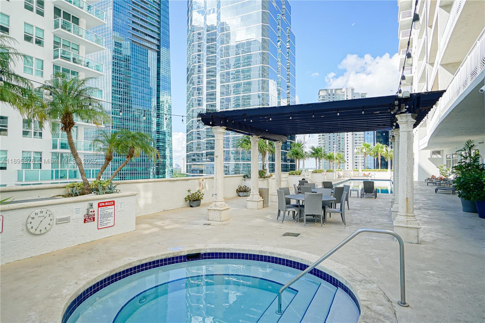 THE CLUB AT BRICKELL BAY - Residential