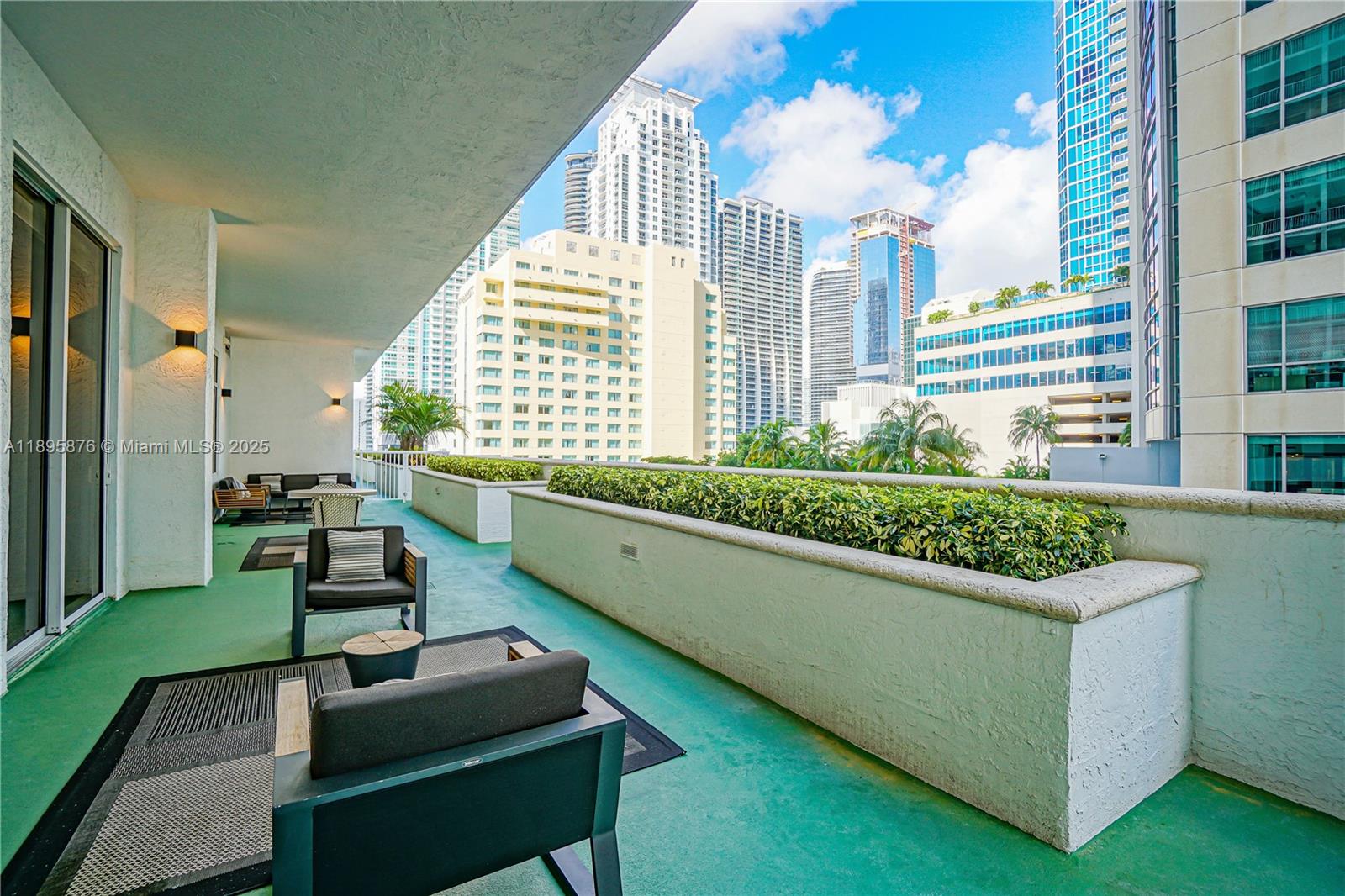 THE CLUB AT BRICKELL BAY - Residential