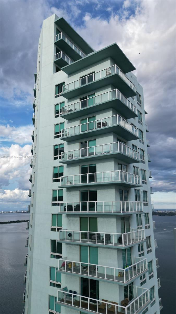 QUANTUM ON THE BAY CONDO - Residential