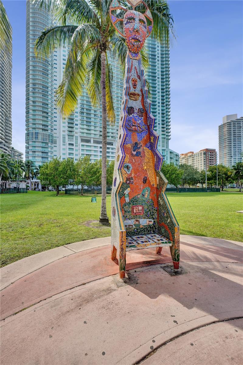 QUANTUM ON THE BAY CONDO - Residential