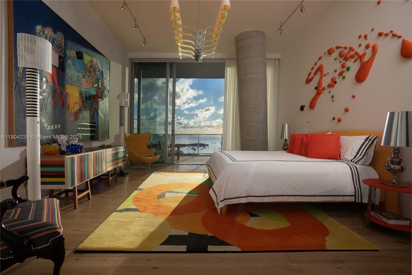 DINNER KEY - Residential