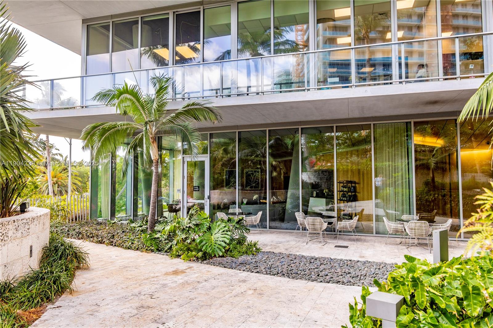 DINNER KEY - Residential