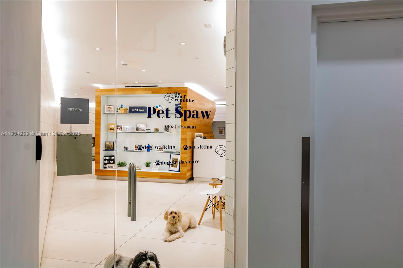 DINNER KEY - Residential