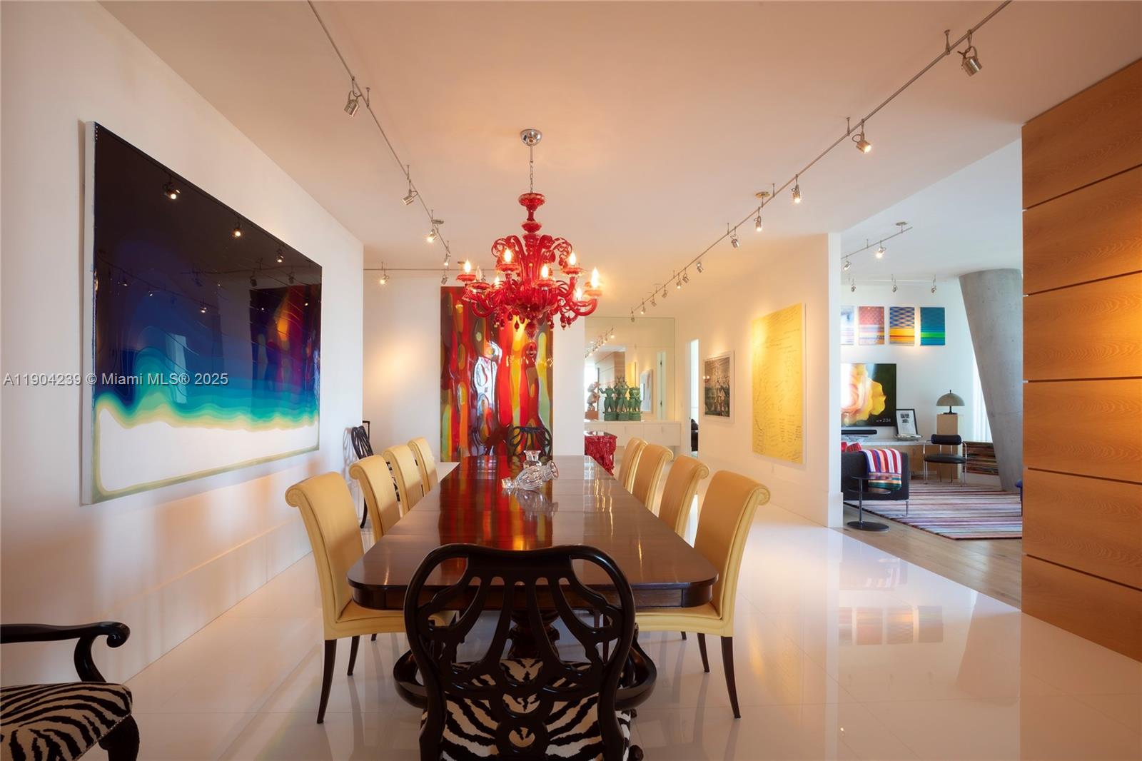 DINNER KEY - Residential