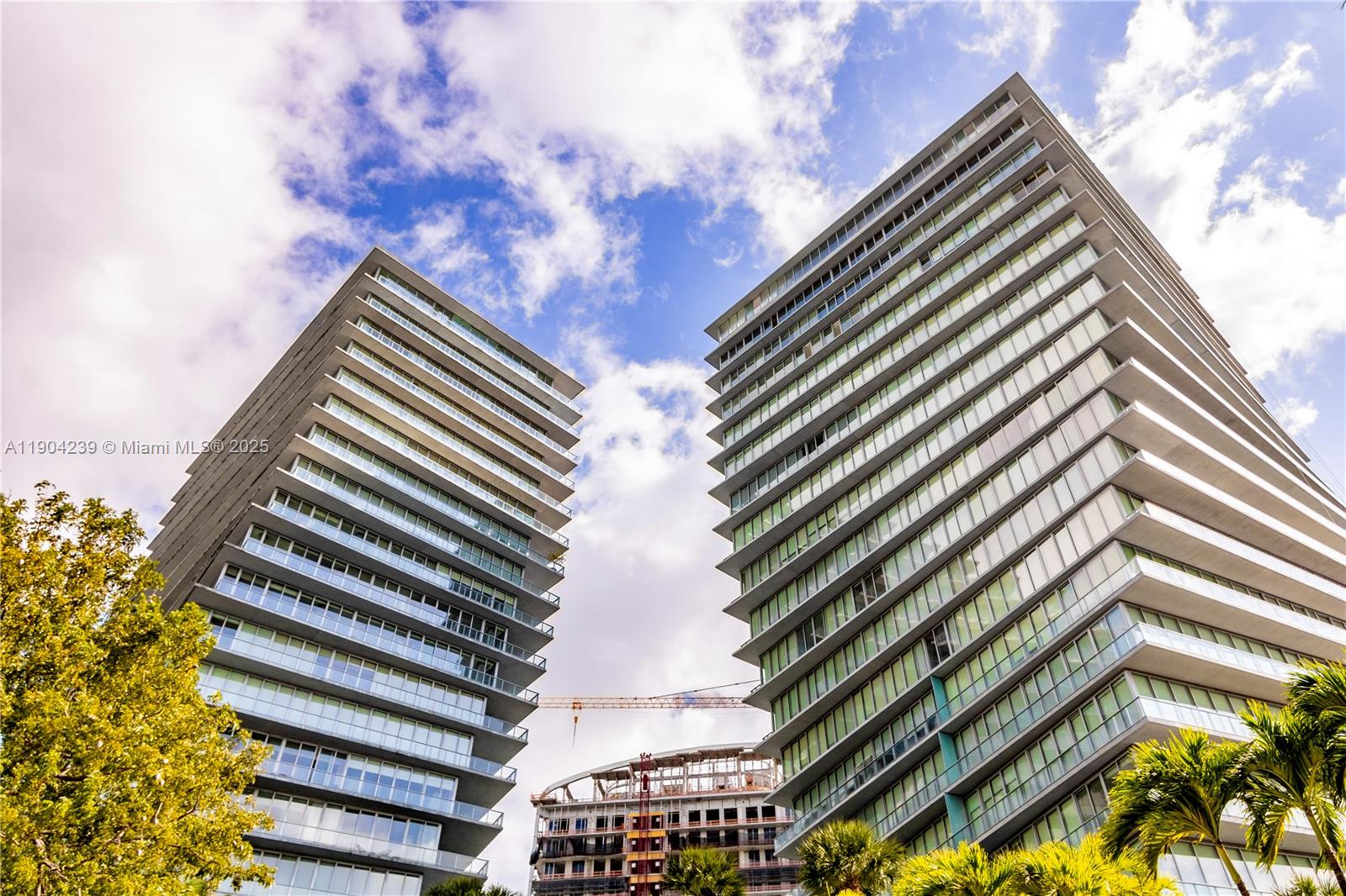 DINNER KEY - Residential