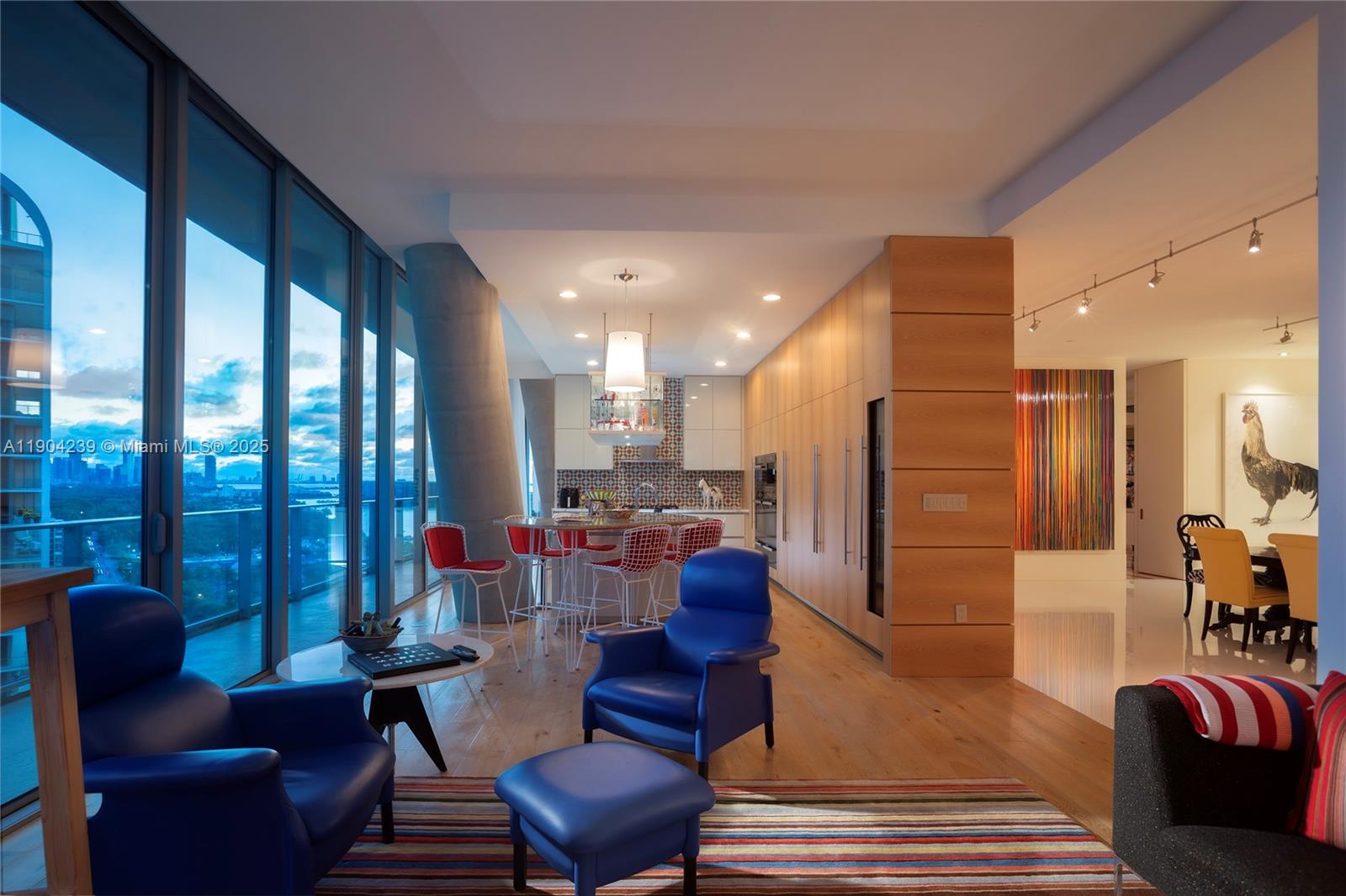 DINNER KEY - Residential