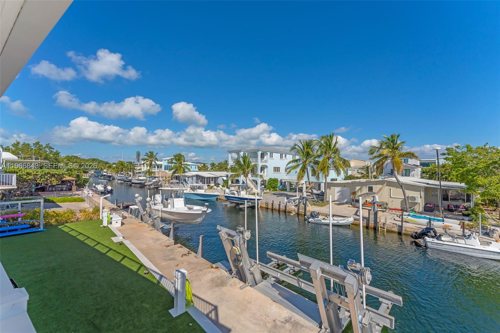 ROCK HARBOR YACHT HAVEN - Residential