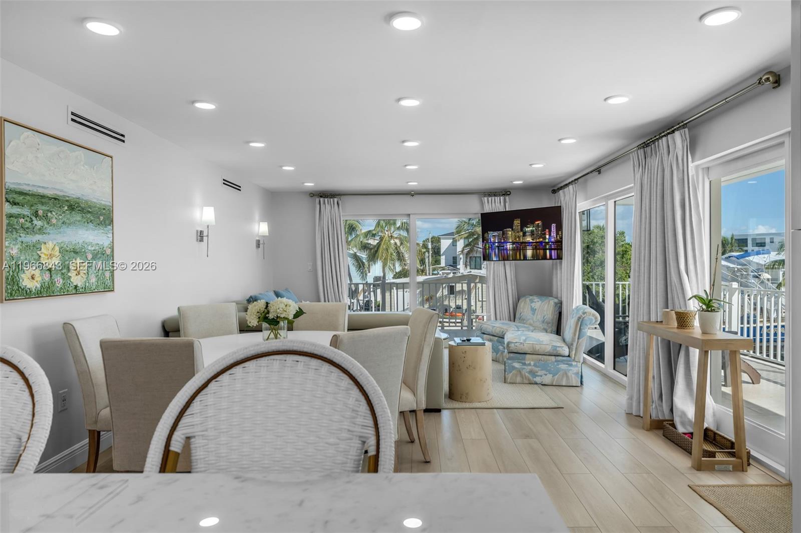 ROCK HARBOR YACHT HAVEN - Residential