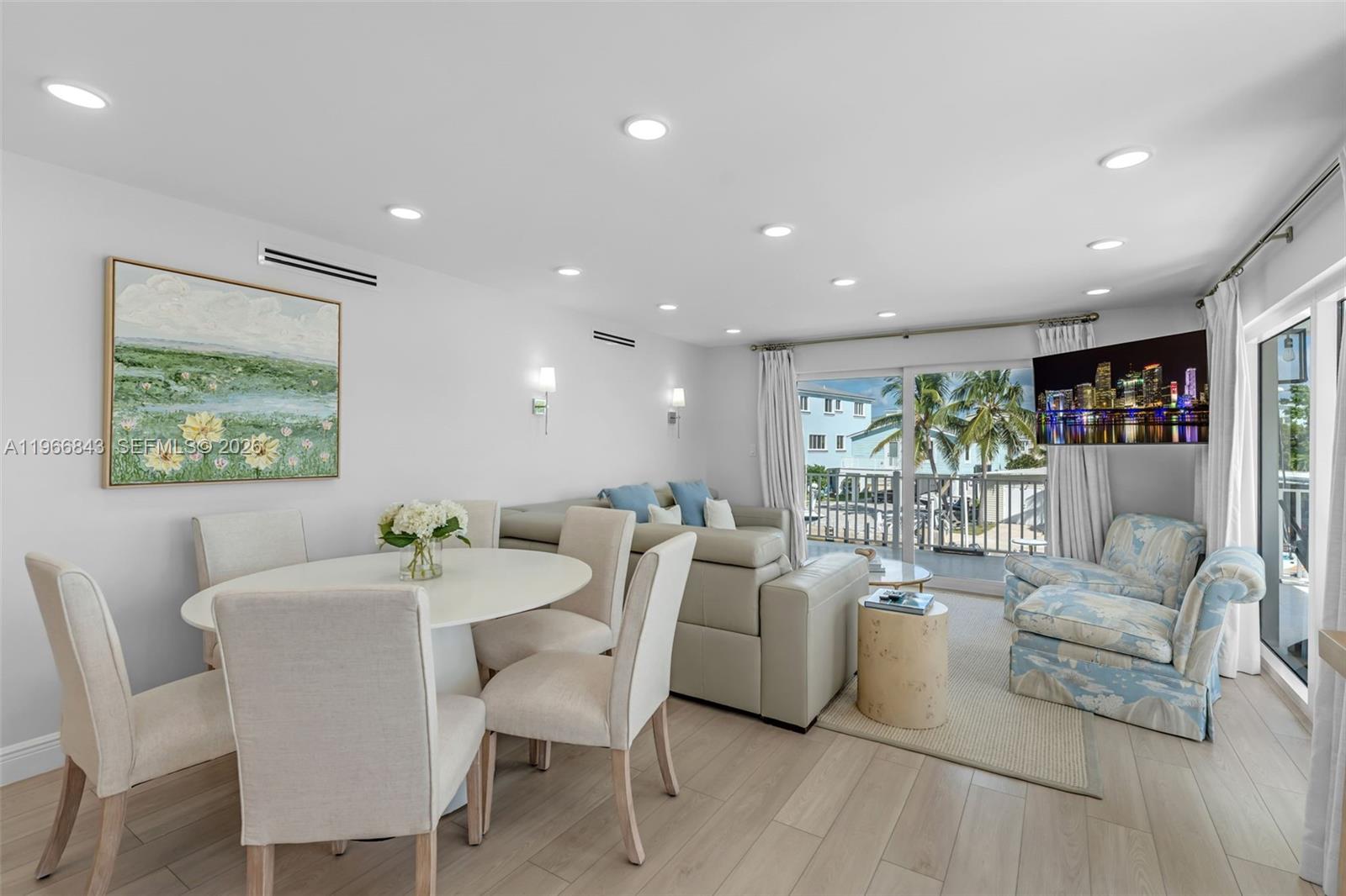 ROCK HARBOR YACHT HAVEN - Residential