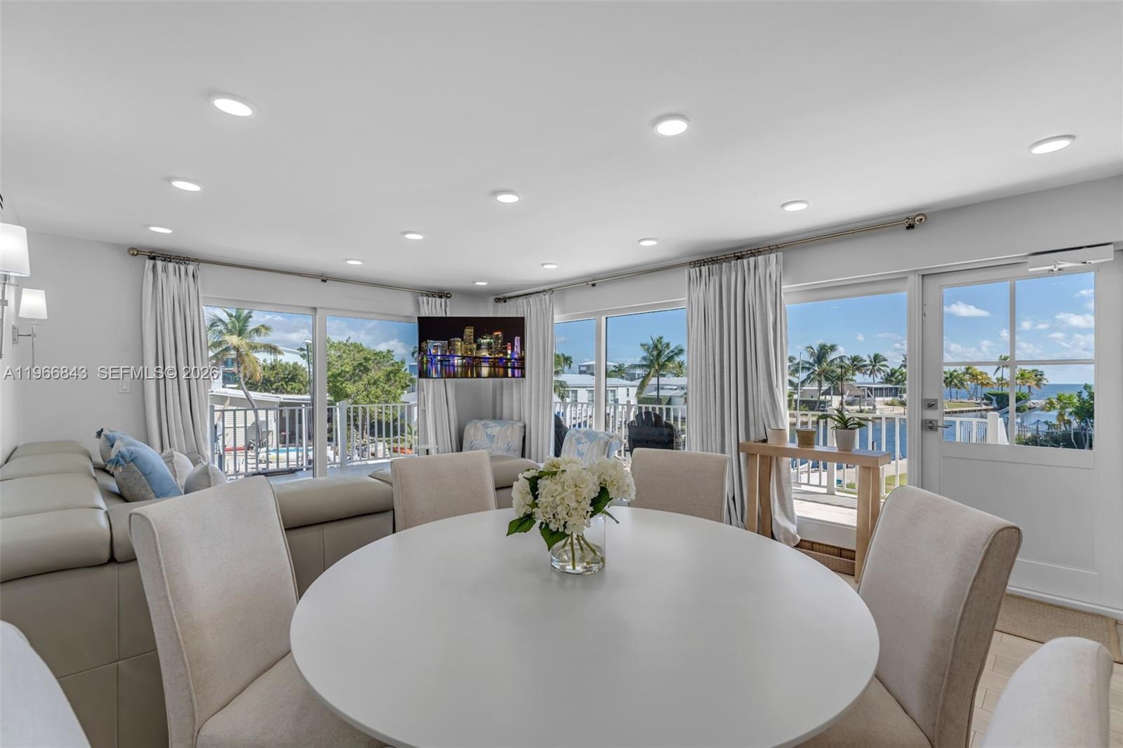 ROCK HARBOR YACHT HAVEN - Residential