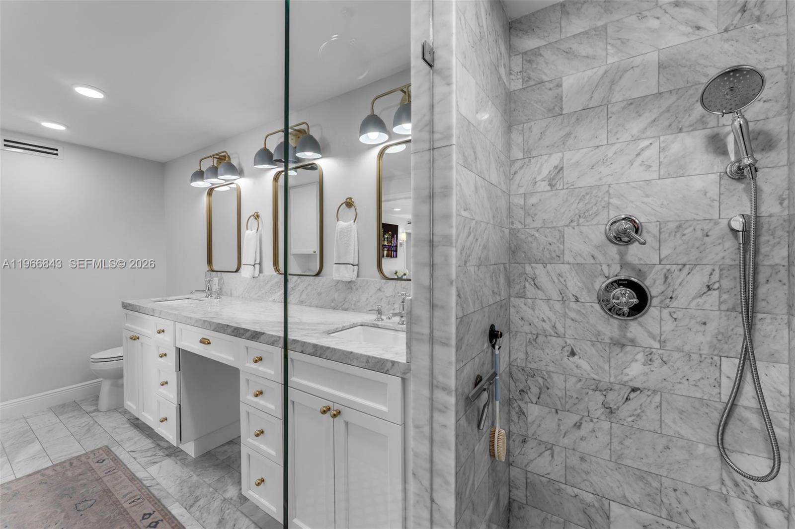 ROCK HARBOR YACHT HAVEN - Residential