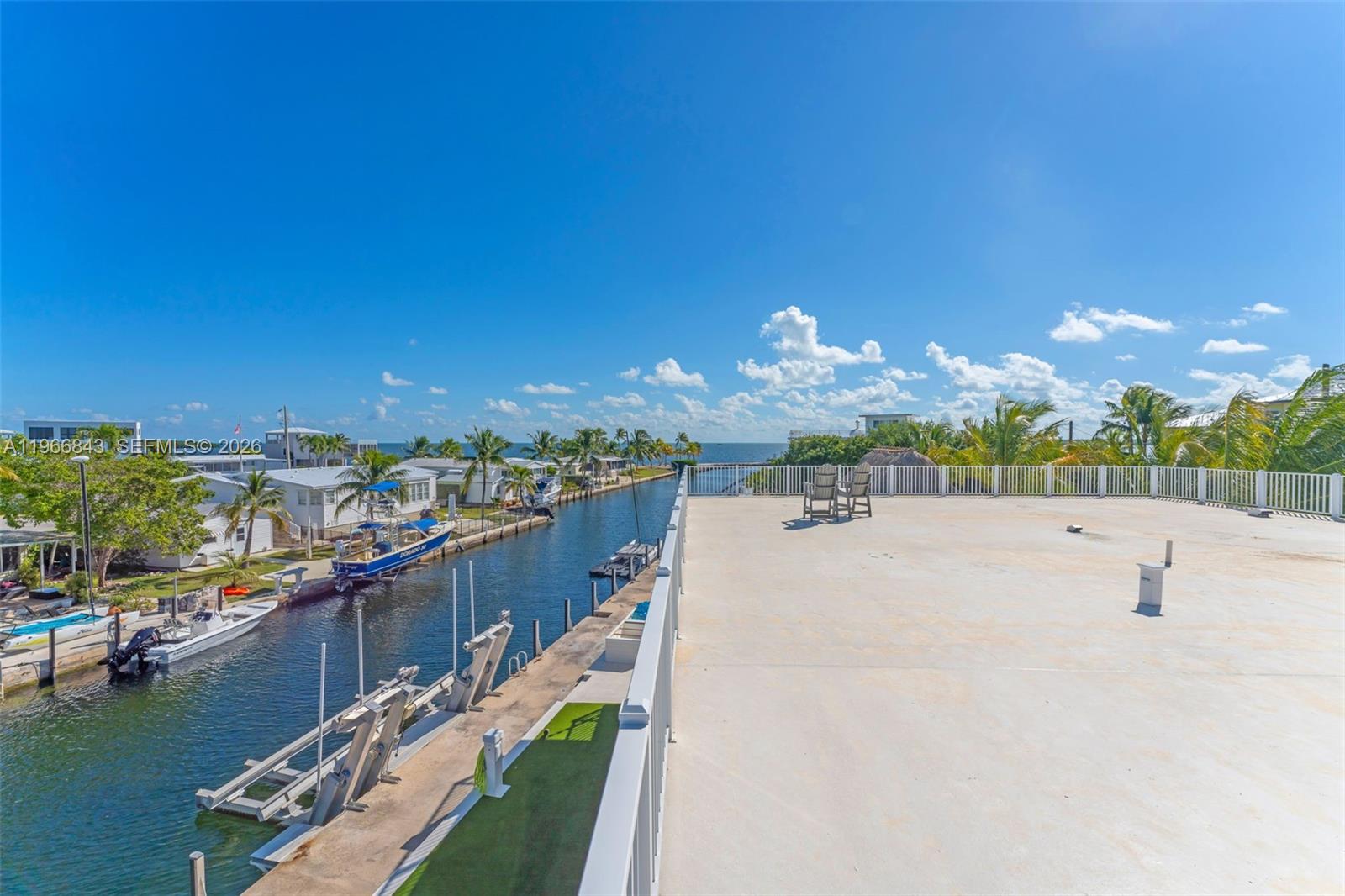 ROCK HARBOR YACHT HAVEN - Residential
