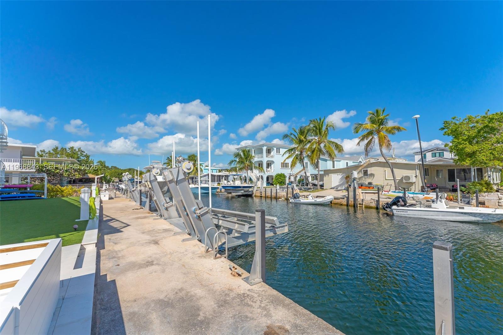 ROCK HARBOR YACHT HAVEN - Residential
