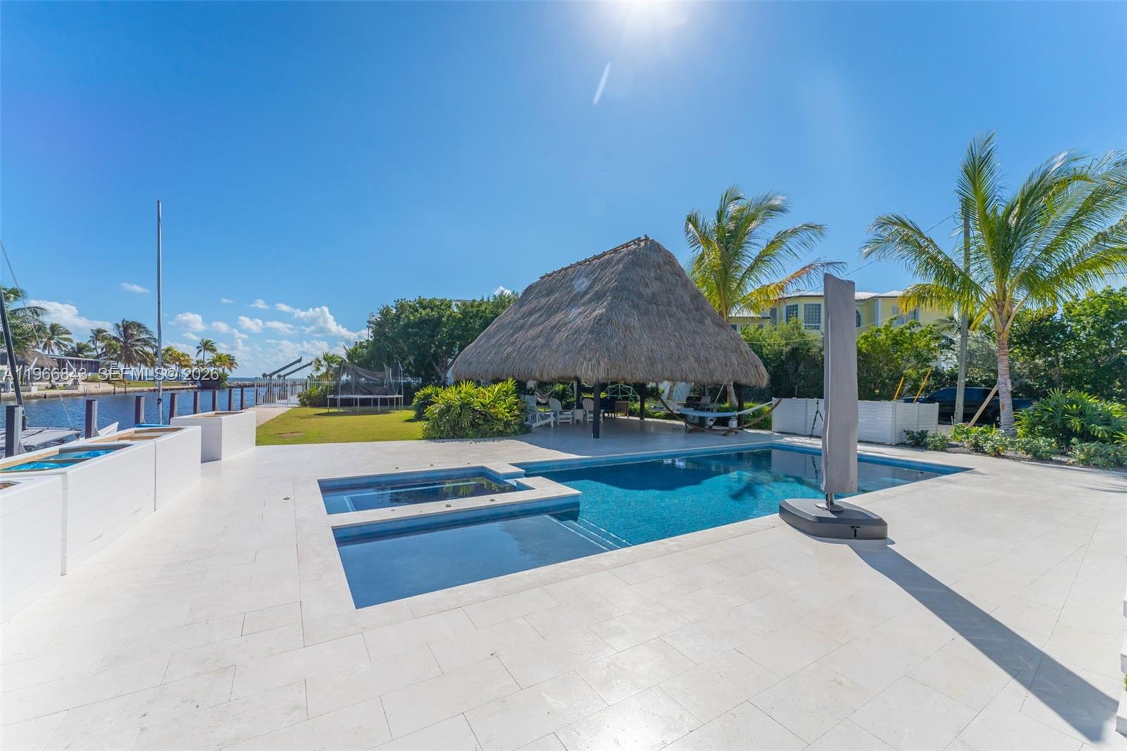 ROCK HARBOR YACHT HAVEN - Residential