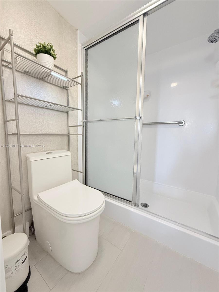 SUNRISE LAKES 166 CONDO - Residential