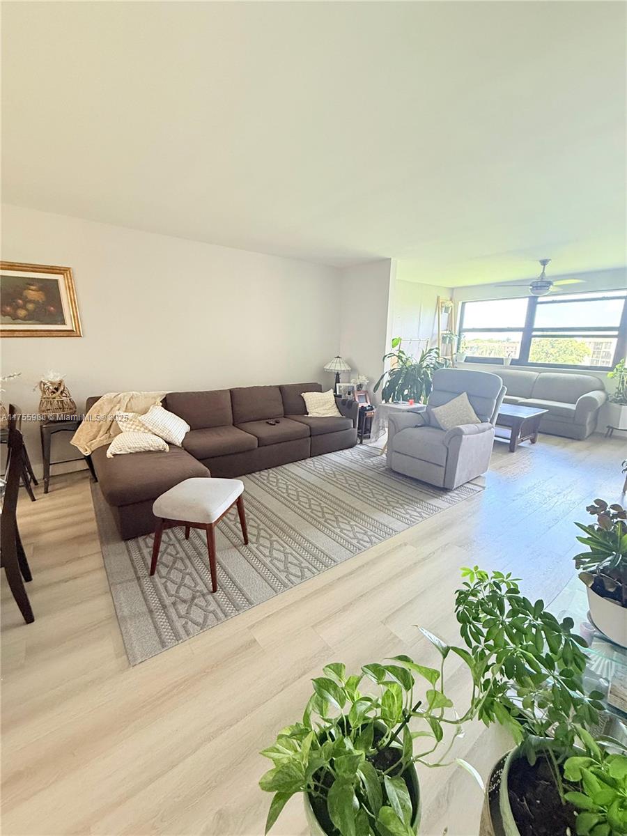 SUNRISE LAKES 166 CONDO - Residential