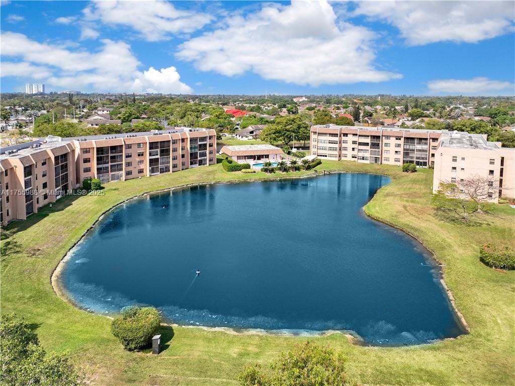 SUNRISE LAKES 166 CONDO - Residential